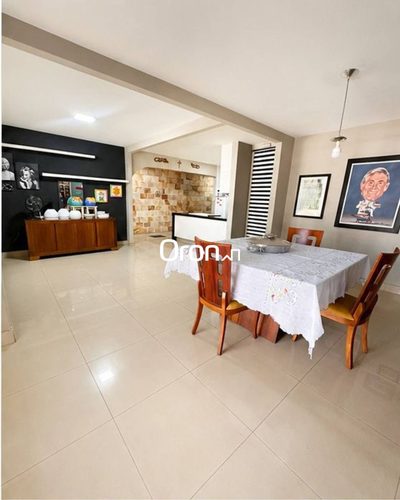 Casa, 4 quartos, 250 m² - Foto 3