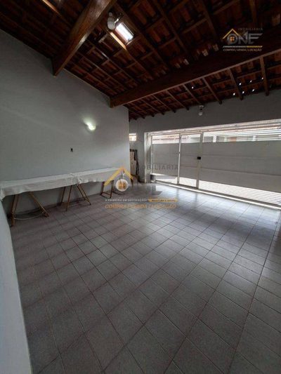 Casa, 3 quartos, 175 m² - Foto 2