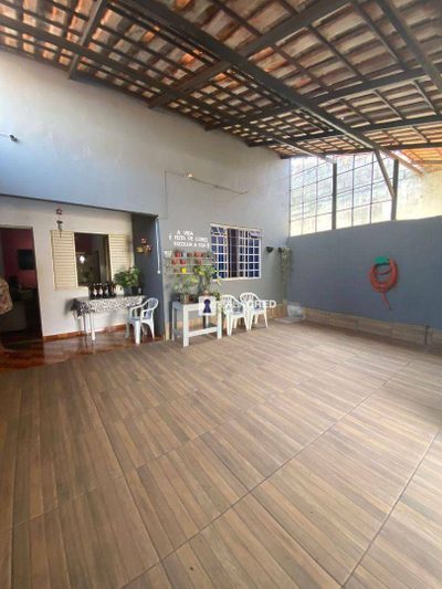 Casa, 3 quartos, 131 m² - Foto 1