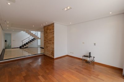 Sobrado, 4 quartos, 255 m² - Foto 1