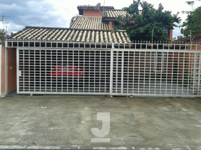 Casa, 5 quartos, 265 m² - Foto 1
