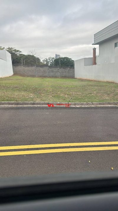 Loteamento e Condomínio, 450 m² - Foto 1