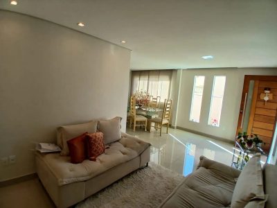 Casa, 3 quartos, 242 m² - Foto 3