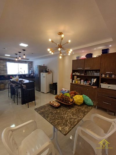 Casa, 4 quartos, 172 m² - Foto 1