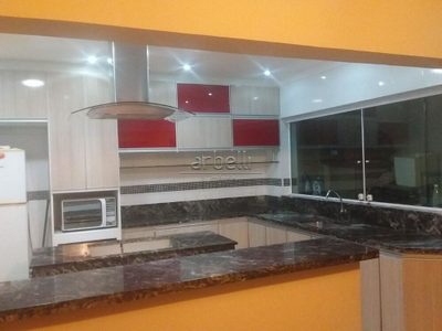 Casa, 4 quartos, 300 m² - Foto 1