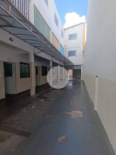 Loja-Salão, 650 m² - Foto 1