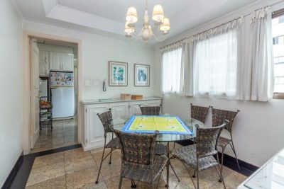 Apartamento, 3 quartos, 242 m² - Foto 1