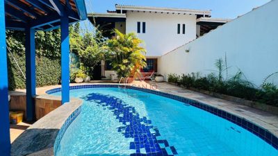 Casa, 4 quartos, 258 m² - Foto 1