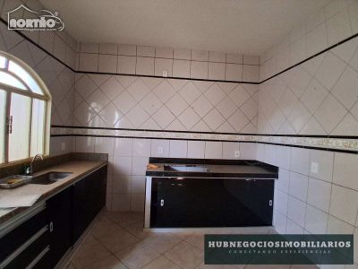 Casa, 3 quartos, 263 m² - Foto 5