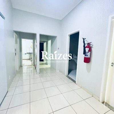 Casa, 5 quartos, 135 m² - Foto 2