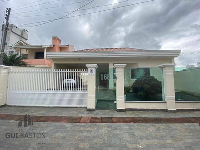 Casa, 3 quartos, 230 m² - Foto 1