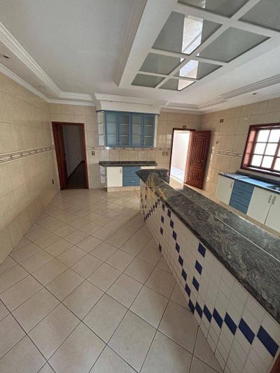 Sobrado, 4 quartos, 330 m² - Foto 2