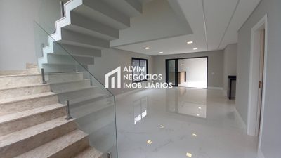Sobrado, 3 quartos, 350 m² - Foto 2