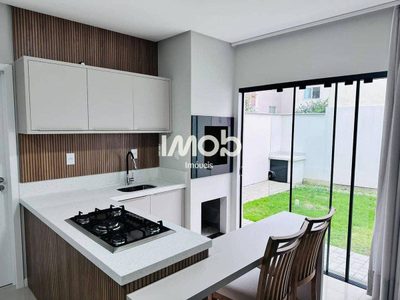 Casa, 3 quartos, 144 m² - Foto 1