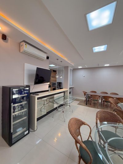 Apartamento, 3 quartos, 220 m² - Foto 2