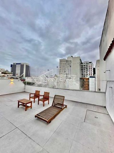 Cobertura, 3 quartos, 222 m² - Foto 2