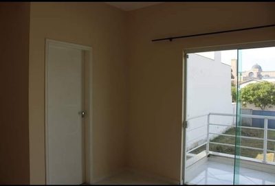 Sobrado, 3 quartos, 288 m² - Foto 1