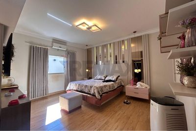 Casa, 3 quartos, 263 m² - Foto 2