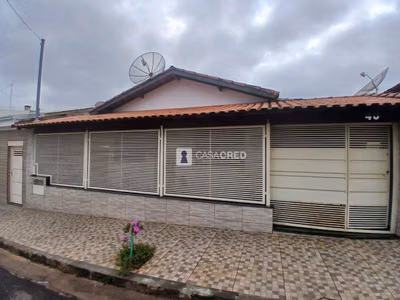 Casa, 2 quartos, 180 m² - Foto 1