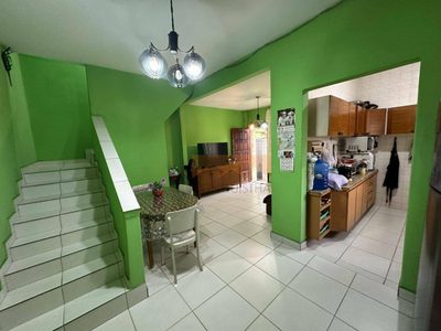 Casa, 5 quartos, 256 m² - Foto 1