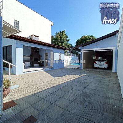 Casa, 4 quartos, 250 m² - Foto 1