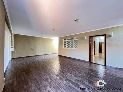 Casa, 3 quartos, 253 m² - Foto 1