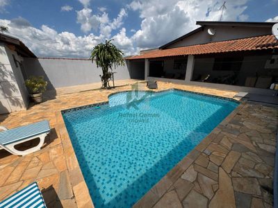 Casa, 3 quartos, 218 m² - Foto 3