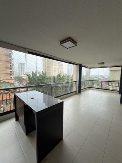 Apartamento, 3 quartos, 247 m² - Foto 2