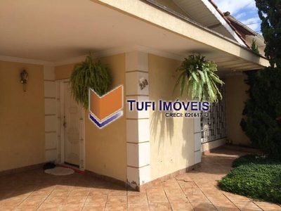 Casa, 4 quartos, 240 m² - Foto 1
