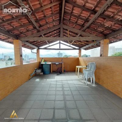 Casa, 4 quartos, 202 m² - Foto 2