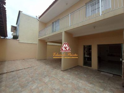Casa, 3 quartos, 236 m² - Foto 3