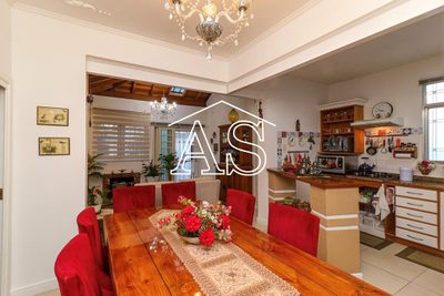 Casa, 4 quartos, 180 m² - Foto 1