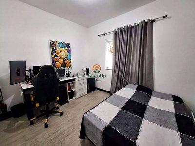 Casa, 3 quartos, 146 m² - Foto 1