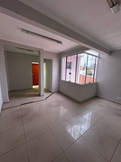Casa, 6 quartos, 214 m² - Foto 3