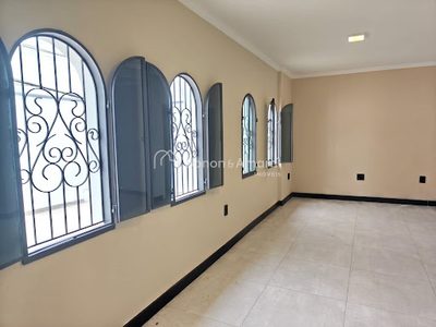 Casa, 4 quartos, 220 m² - Foto 4