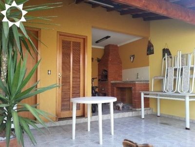 Casa, 4 quartos, 225 m² - Foto 1