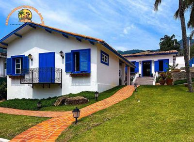 Casa, 4 quartos, 230 m² - Foto 1