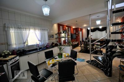 Casa, 4 quartos, 250 m² - Foto 4