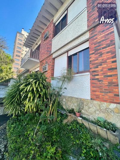 Casa, 4 quartos, 228 m² - Foto 1