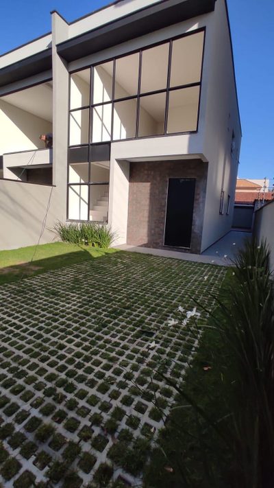 Casa, 3 quartos, 136 m² - Foto 1