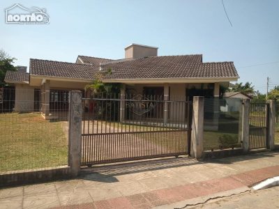 Casa, 4 quartos, 200 m² - Foto 1