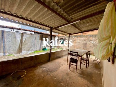 Casa, 4 quartos, 212 m² - Foto 1