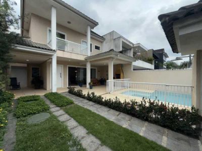 Casa de Condomínio, 4 quartos - Foto 1