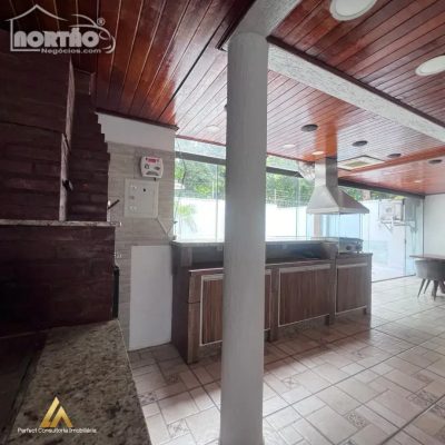 Casa, 4 quartos, 250 m² - Foto 2