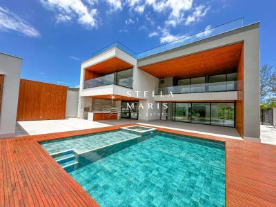 Casa, 5 quartos, 1417 m² - Foto 1