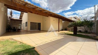 Casa, 3 quartos, 257 m² - Foto 2