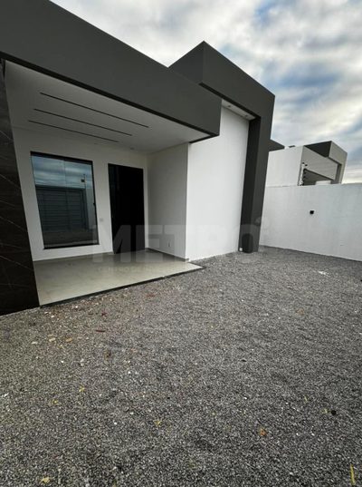 Casa, 3 quartos, 131 m² - Foto 1