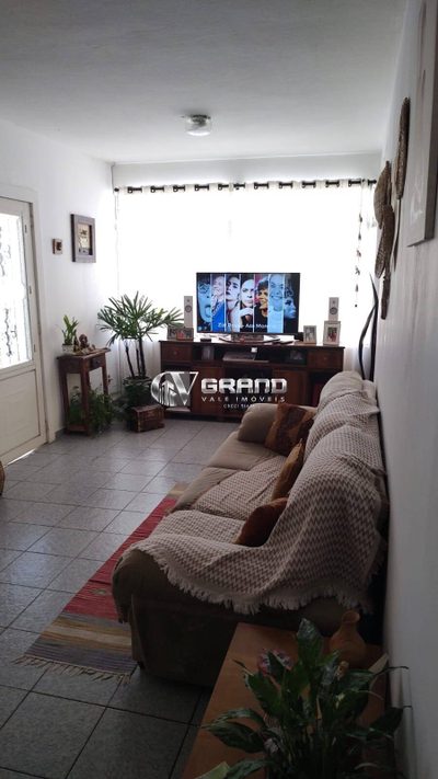 Casa, 3 quartos, 200 m² - Foto 1