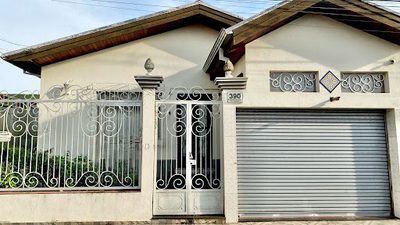 Casa, 3 quartos, 217 m² - Foto 1