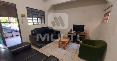 Casa, 4 quartos, 220 m² - Foto 1